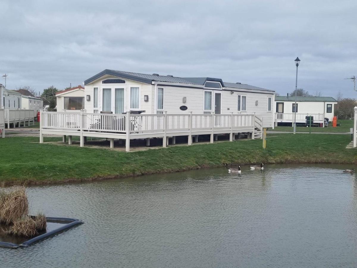 6 Berth Deluxe Ml7 On The Golden Palm Hotel Chapel Saint Leonards Buitenkant foto